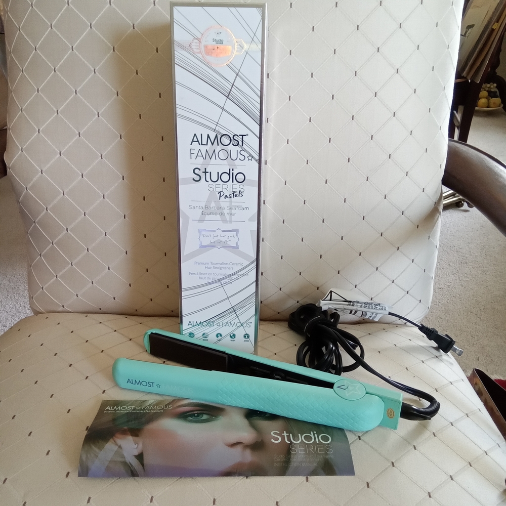 Almost Famous Aqua Hair Straightener